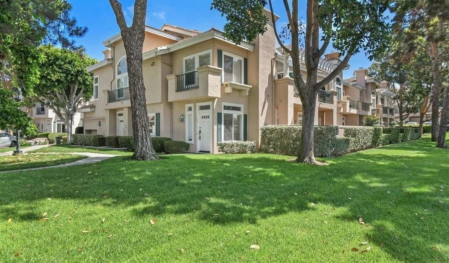 7254 Shoreline Dr 131, San Diego, CA 92122 - 2 Beds, 2 Bath