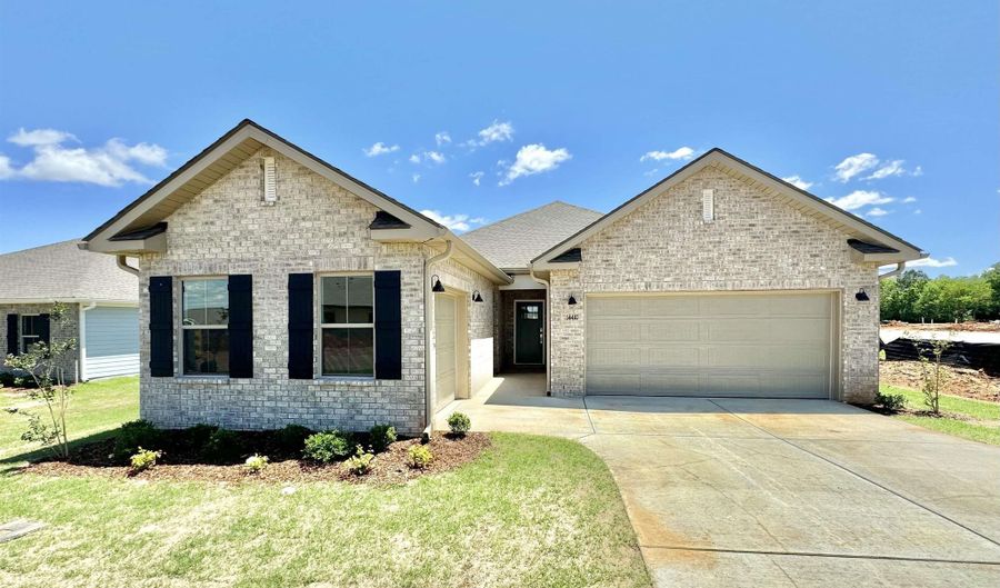 15712 Ruthie Lynn Dr, Athens, AL 35613 - 4 Beds, 3 Bath