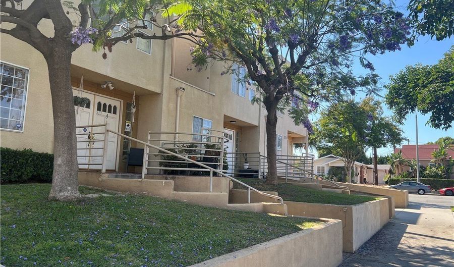 513 N 3rd St C, Alhambra, CA 91801 - 3 Beds, 3 Bath