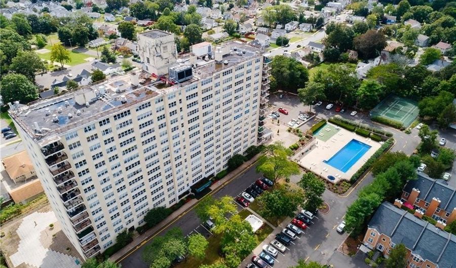 2625 Park Ave 14J, Bridgeport, CT 06604 - 1 Beds, 2 Bath