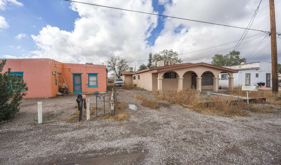 3025 Hwy 28, Anthony, NM 88021 - 5 Beds, 3 Bath