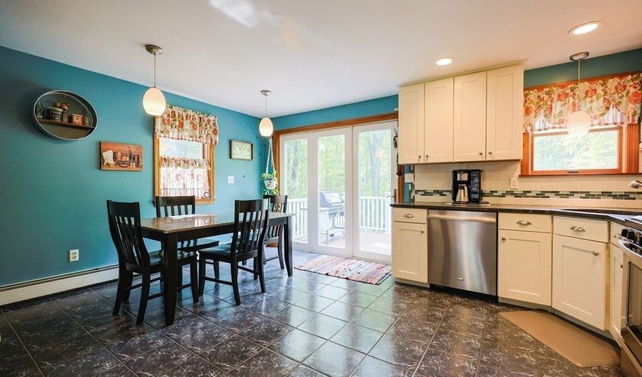 70 Plain St E, Berkley, MA 02779 - 3 Beds, 2 Bath