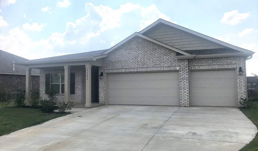 25206 Delilah Cir, Athens, AL 35613 - 4 Beds, 3 Bath