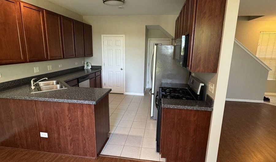 1401 MILLBROOK Dr, Algonquin, IL 60102 - 3 Beds, 3 Bath