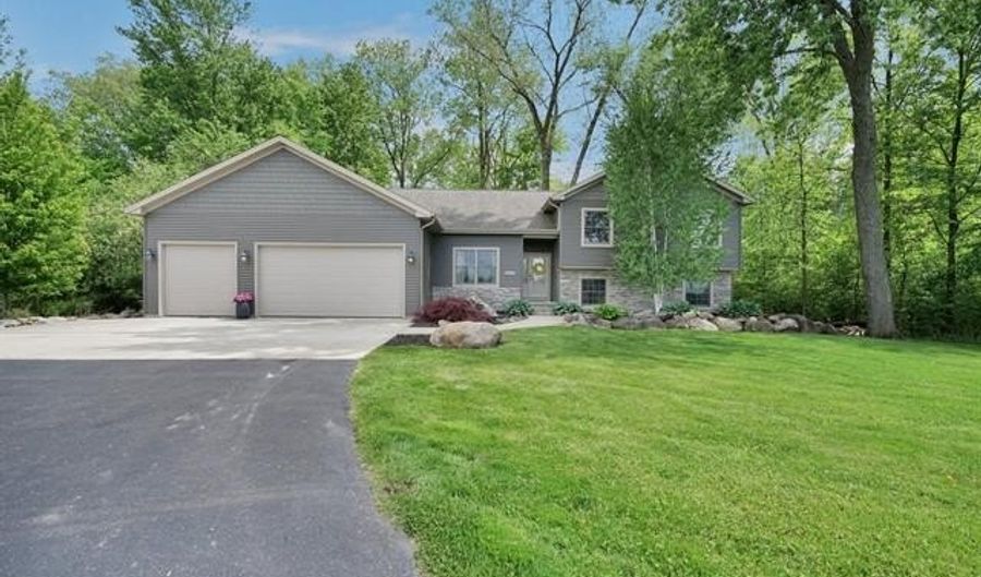 5257 Brookshire Dr, Almont, MI 48003 - 4 Beds, 4 Bath