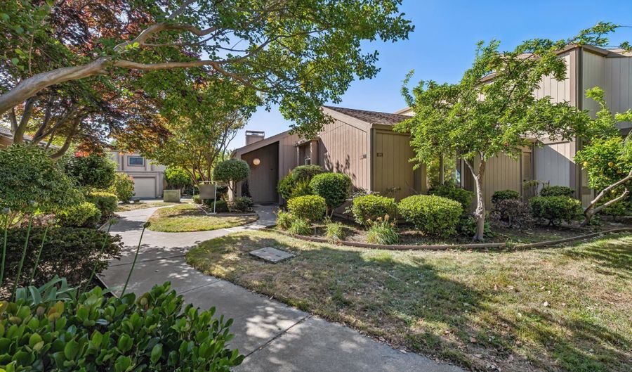 1118 Bismarck Ln, Alameda, CA 94502 - 2 Beds, 2 Bath