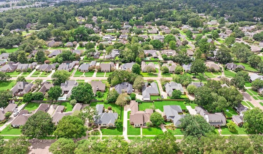 409 Woodgate Blvd, Baton Rouge, LA 70808 - 4 Beds, 3 Bath