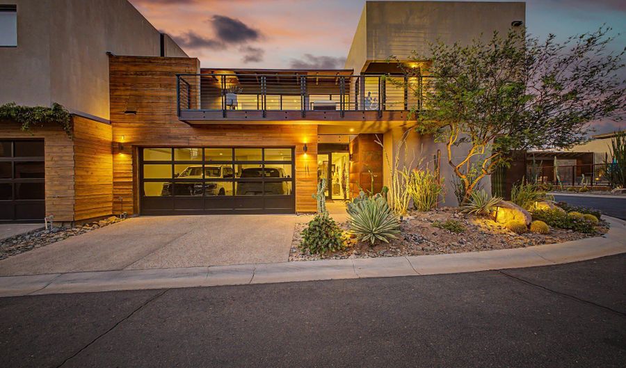 6525 E CAVE CREEK Rd 11, Cave Creek, AZ 85331 - 4 Beds, 5 Bath