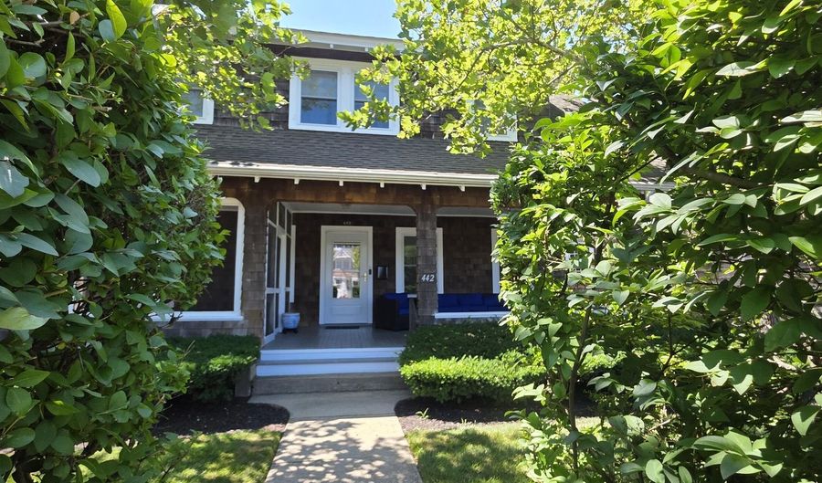 442 Main St, Bay Head, NJ 08742 - 6 Beds, 4 Bath
