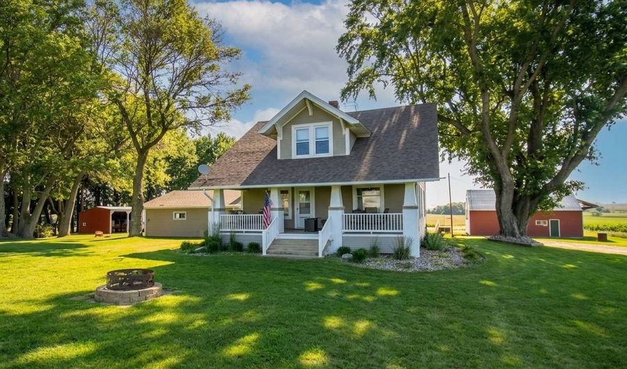 4354 Kingbird Ave, Alton, IA 51003 - 4 Beds, 2 Bath