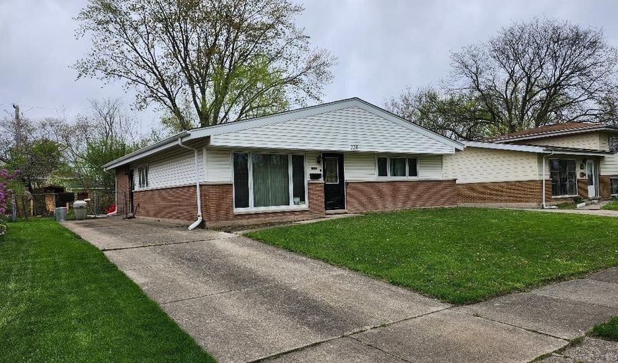 220 Early St, Park Forest, IL 60466 - 3 Beds, 2 Bath