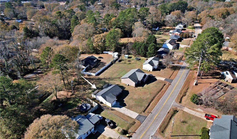 309 A Camellia Dr, Anderson, SC 29625 - 2 Beds, 1 Bath