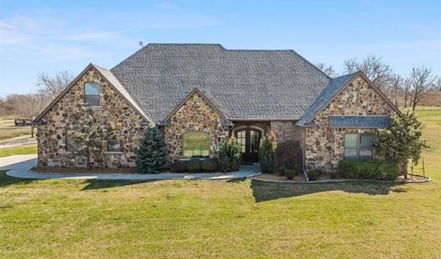 1451 Gateway Rd, Ardmore, OK 73401 - 5 Beds, 4 Bath