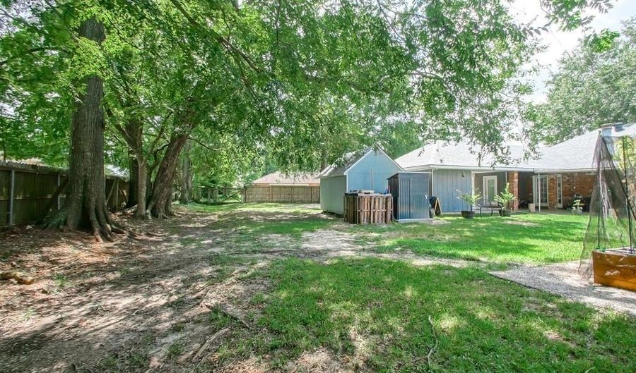 15445 Guymon Ave, Baton Rouge, LA 70817 - 4 Beds, 2 Bath