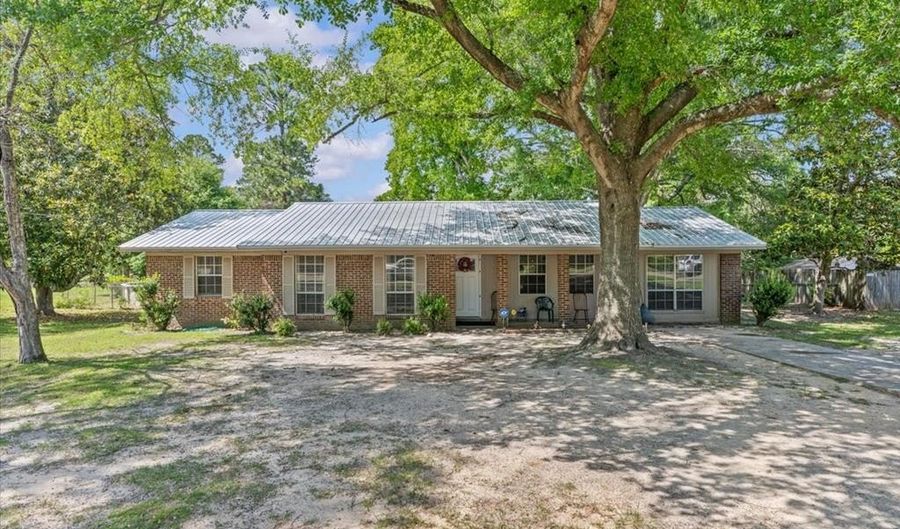 205 Dahlia Dr, Andalusia, AL 36420 - 3 Beds, 2 Bath