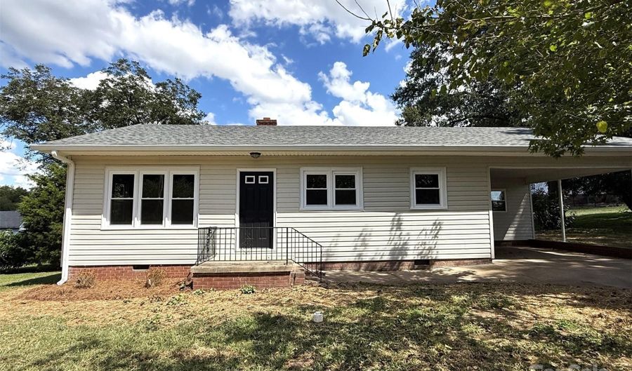 406 Church St, Albemarle, NC 28001 - 2 Beds, 1 Bath