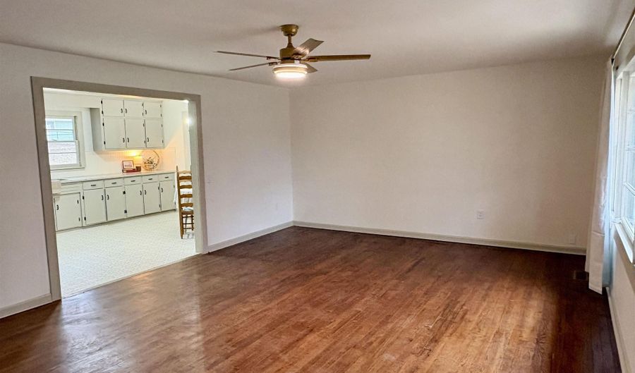 604 4th St NE, Arab, AL 35016 - 3 Beds, 2 Bath