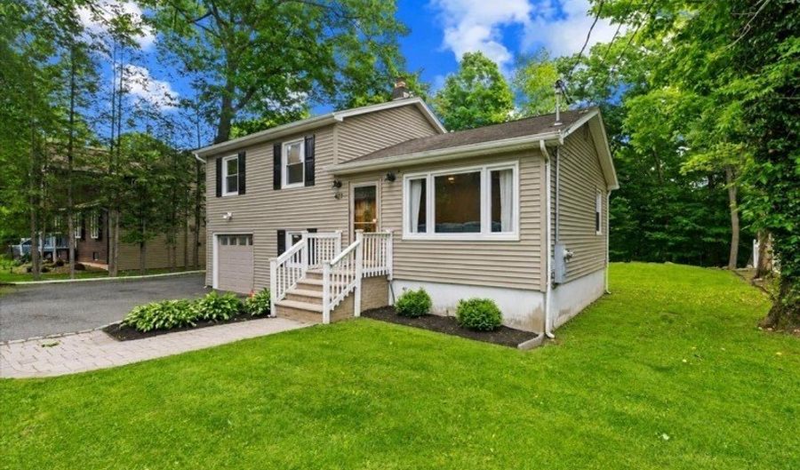 427 Shepperd Ln, Alloway, NJ 07422 - 3 Beds, 1 Bath