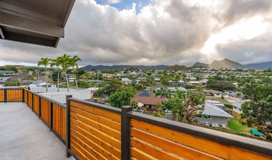 1375 Kupau St, Kailua, HI 96734 - 3 Beds, 2 Bath