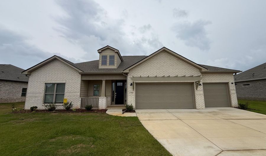 22882 Ansley Dr, Athens, AL 35613 - 4 Beds, 3 Bath