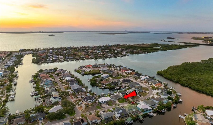 6604 DOLPHIN COVE Dr, Apollo Beach, FL 33572 - 3 Beds, 2 Bath