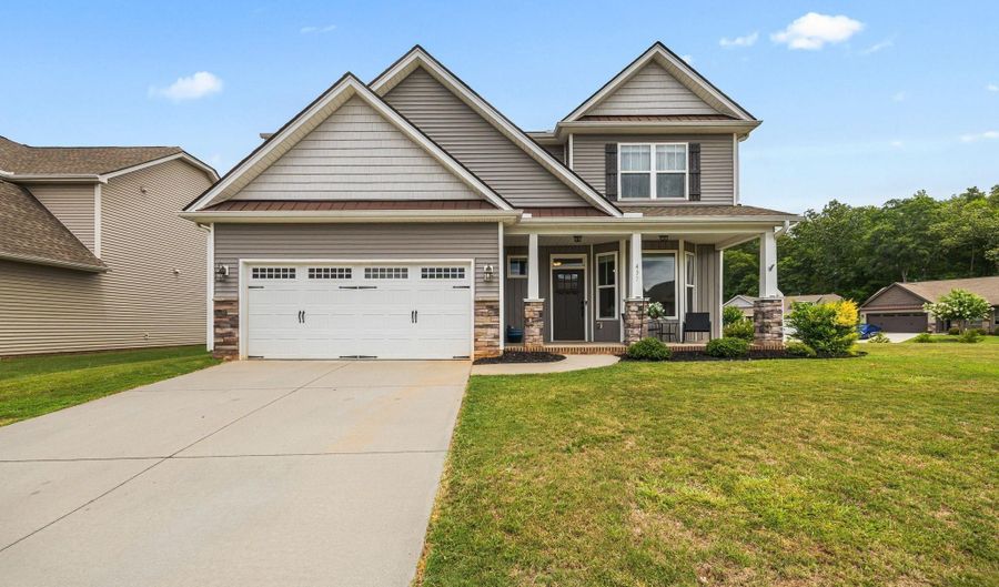 437 Kensrowe Dr, Boiling Springs, SC 29316 - 4 Beds, 3 Bath