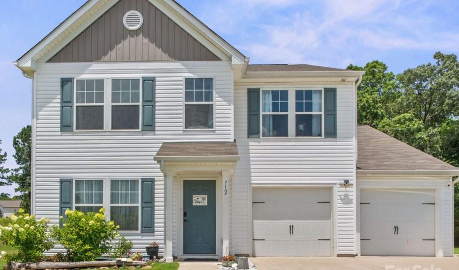 712 Coventry Dr, Albemarle, NC 28001 - 4 Beds, 4 Bath