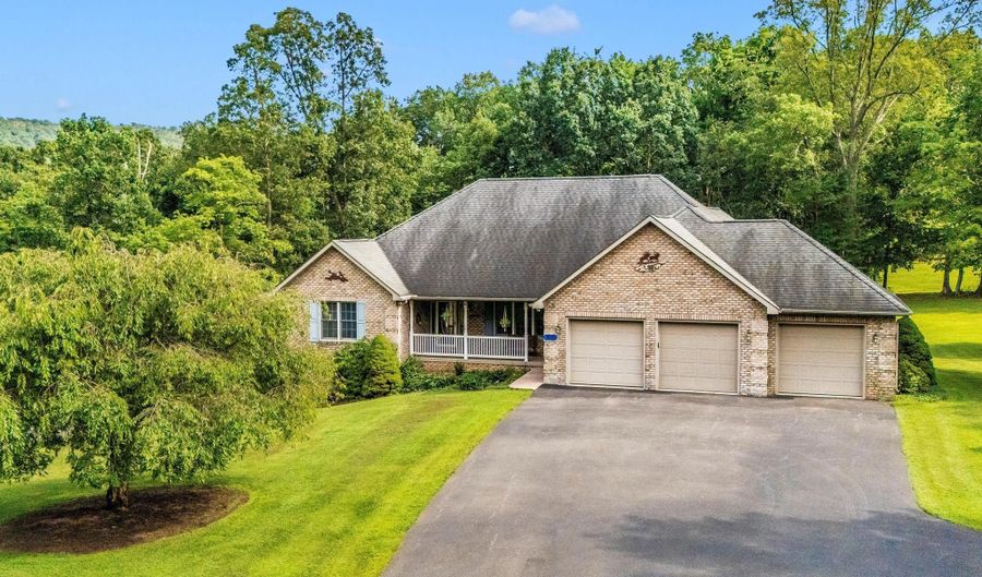 7613 DOYLE Ln, Boonsboro, MD 21713 - 4 Beds, 3 Bath