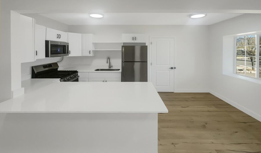 1821 La Veta Dr NE, Albuquerque, NM 87110 - 3 Beds, 2 Bath