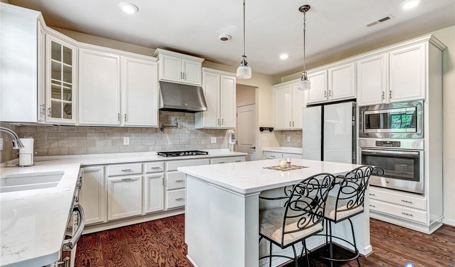 10122 Cameron Ridge Dr, Ashland, VA 23005 - 6 Beds, 5 Bath