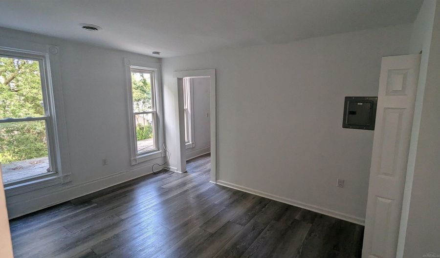 1523 Saint Clair Riv, Algonac, MI 48001 - 8 Beds, 7 Bath