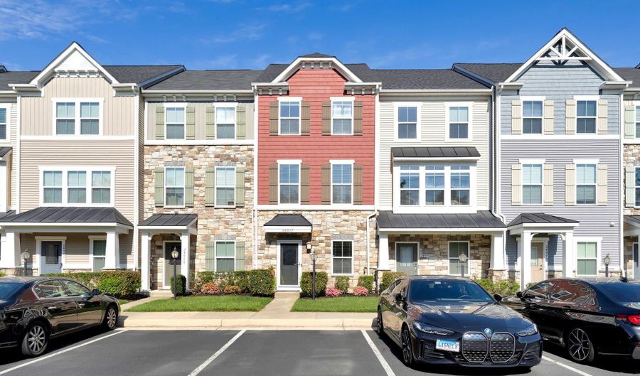 24977 COATS Sq, Aldie, VA 20105 - 3 Beds, 3 Bath