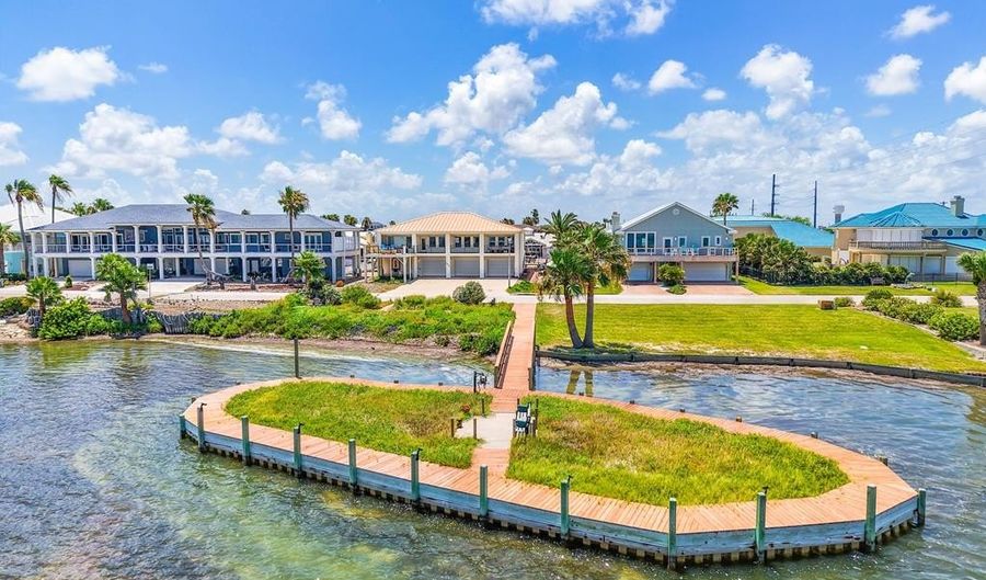 130 Bay Hbr, Aransas Pass, TX 78336 - 4 Beds, 3 Bath