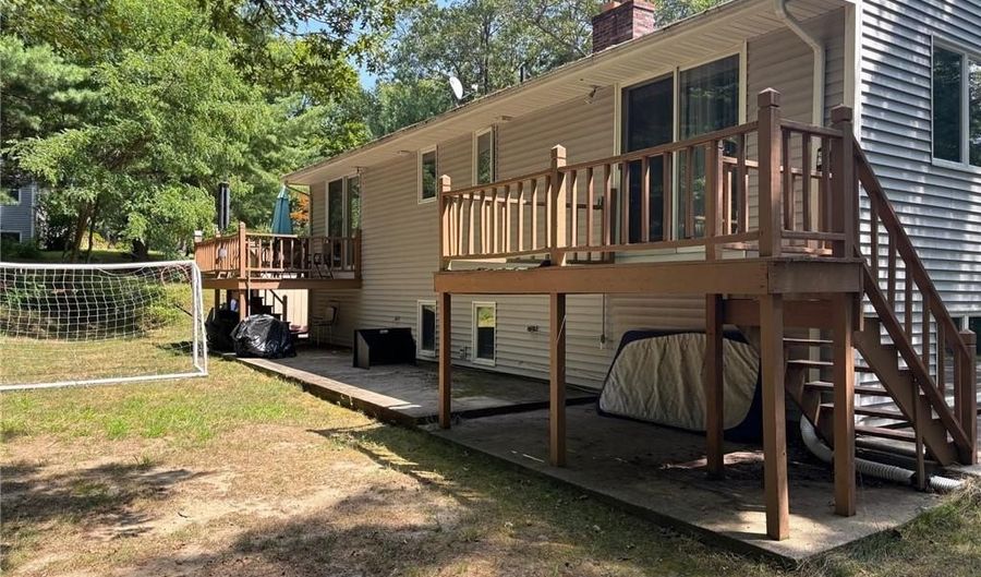 24 Whipple Rd, Smithfield, RI 02917 - 4 Beds, 4 Bath