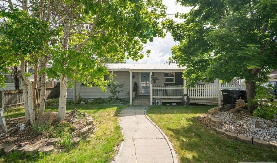 3885 Ross Ave, Ammon, ID 83406 - 4 Beds, 2 Bath