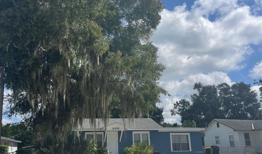 309 LAKE DALE Dr, Auburndale, FL 33823 - 2 Beds, 2 Bath