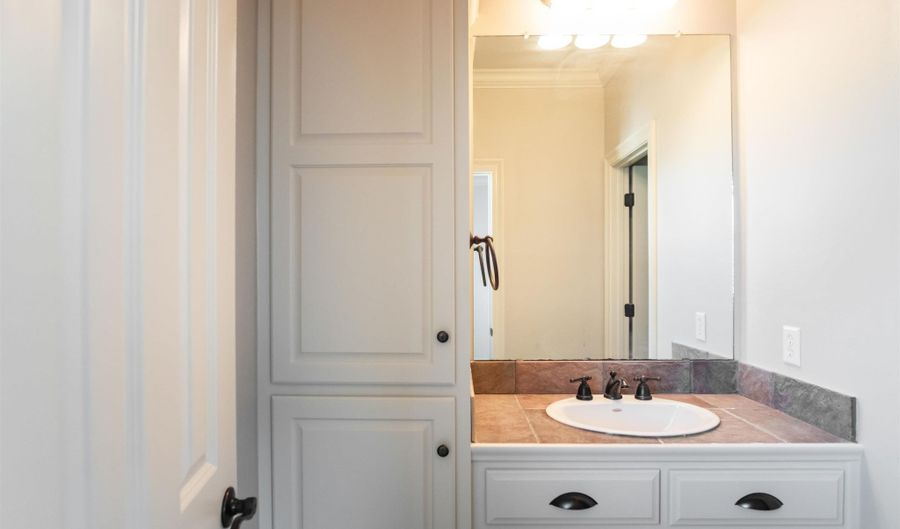 1642 Ruelle De Grace Dr, Baton Rouge, LA 70810 - 4 Beds, 2 Bath