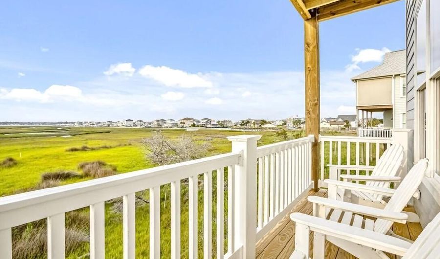 100 Salt Marsh Way, Atlantic Beach, NC 28512 - 4 Beds, 4 Bath