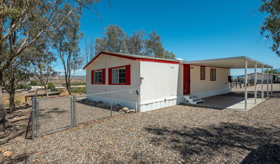565 S 3RD St, Camp Verde, AZ 86322 - 3 Beds, 2 Bath