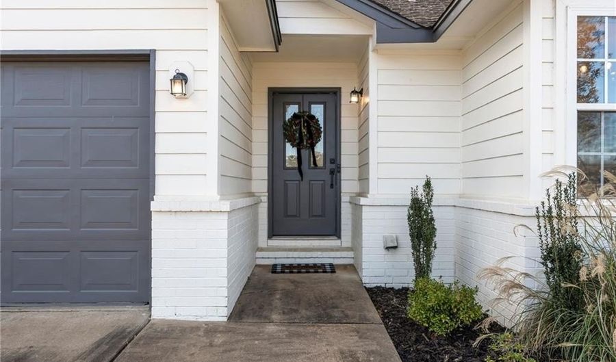 1501 Heather Pl, Barling, AR 72923 - 3 Beds, 2 Bath