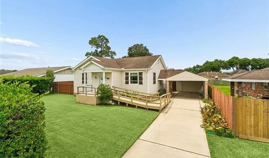105 YORKE St, Belle Chasse, LA 70037 - 2 Beds, 1 Bath