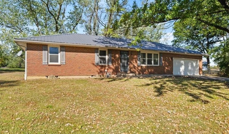 107 Circle Dr, Archie, MO 64725 - 3 Beds, 2 Bath