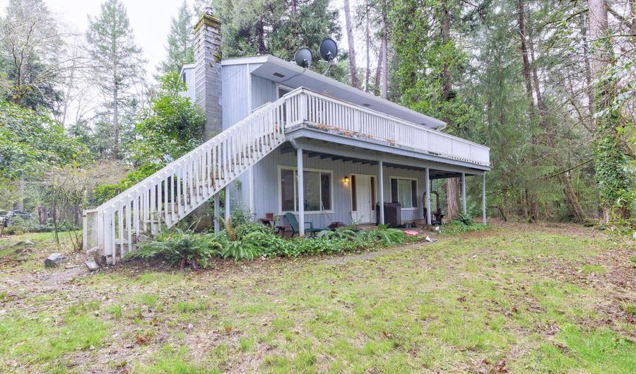 800 Hummingbird Rd, Cave Junction, OR 97523 - 3 Beds, 2 Bath