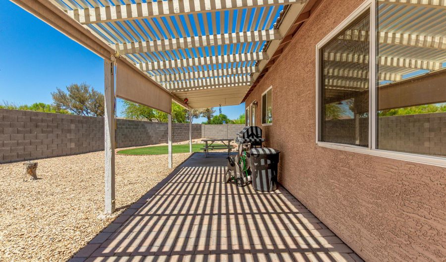 2018 N 104TH Dr, Avondale, AZ 85392 - 3 Beds, 2 Bath