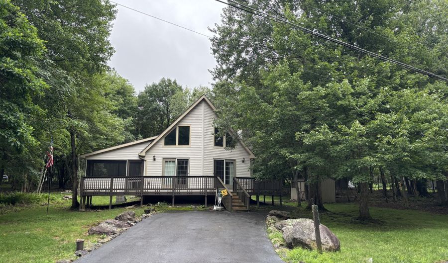 74 Chapman Cir, Albrightsville, PA 18210 - 3 Beds, 2 Bath