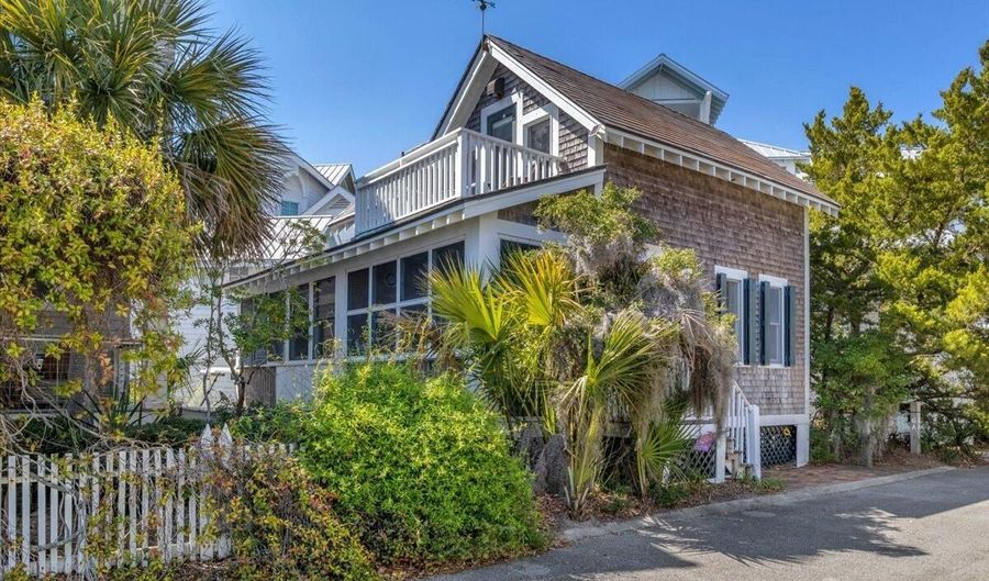 6 A Leeward Ct, Bald Head Island, NC 28461 - 1 Beds, 2 Bath