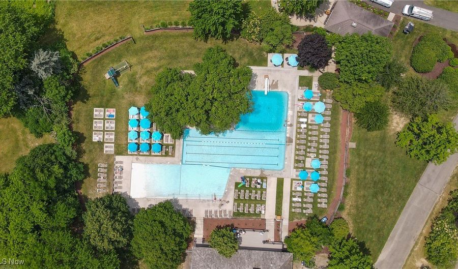 686-20 Fairington Ln, Aurora, OH 44202 - 3 Beds, 3 Bath