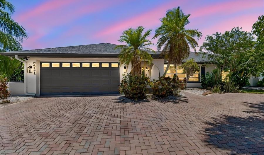 6331 COCOA Ln, Apollo Beach, FL 33572 - 4 Beds, 2 Bath