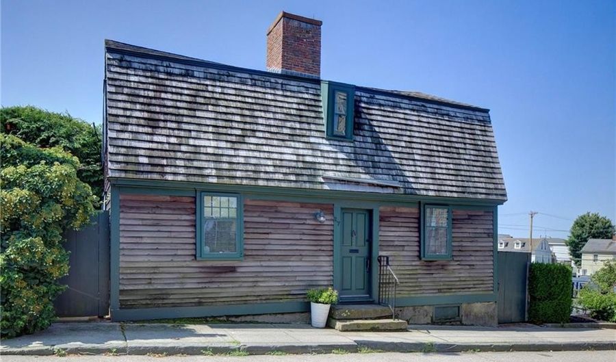 27 William St, Newport, RI 02840 - 3 Beds, 3 Bath