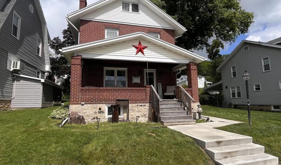 220 27th Ave, Altoona, PA 16601 - 3 Beds, 1 Bath